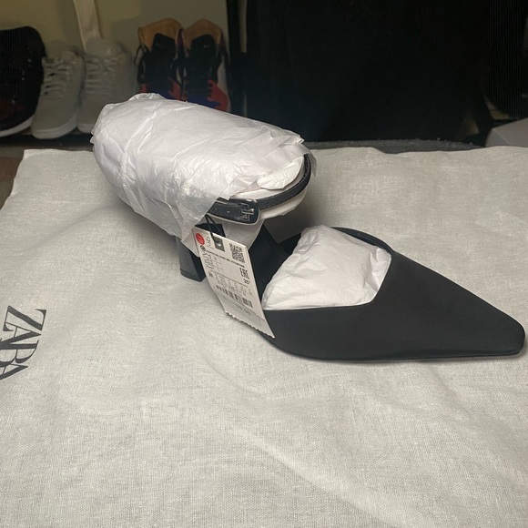 Black Zara slip on mules - Picture 6 of 6